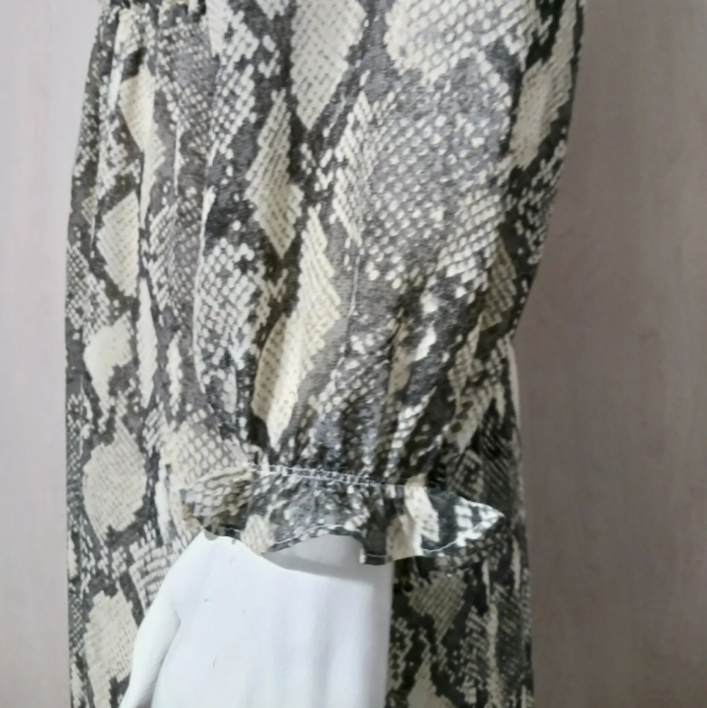 Zara Snake Print Midi Dress Size XS ( No Belt.) - Picture 8 of 9